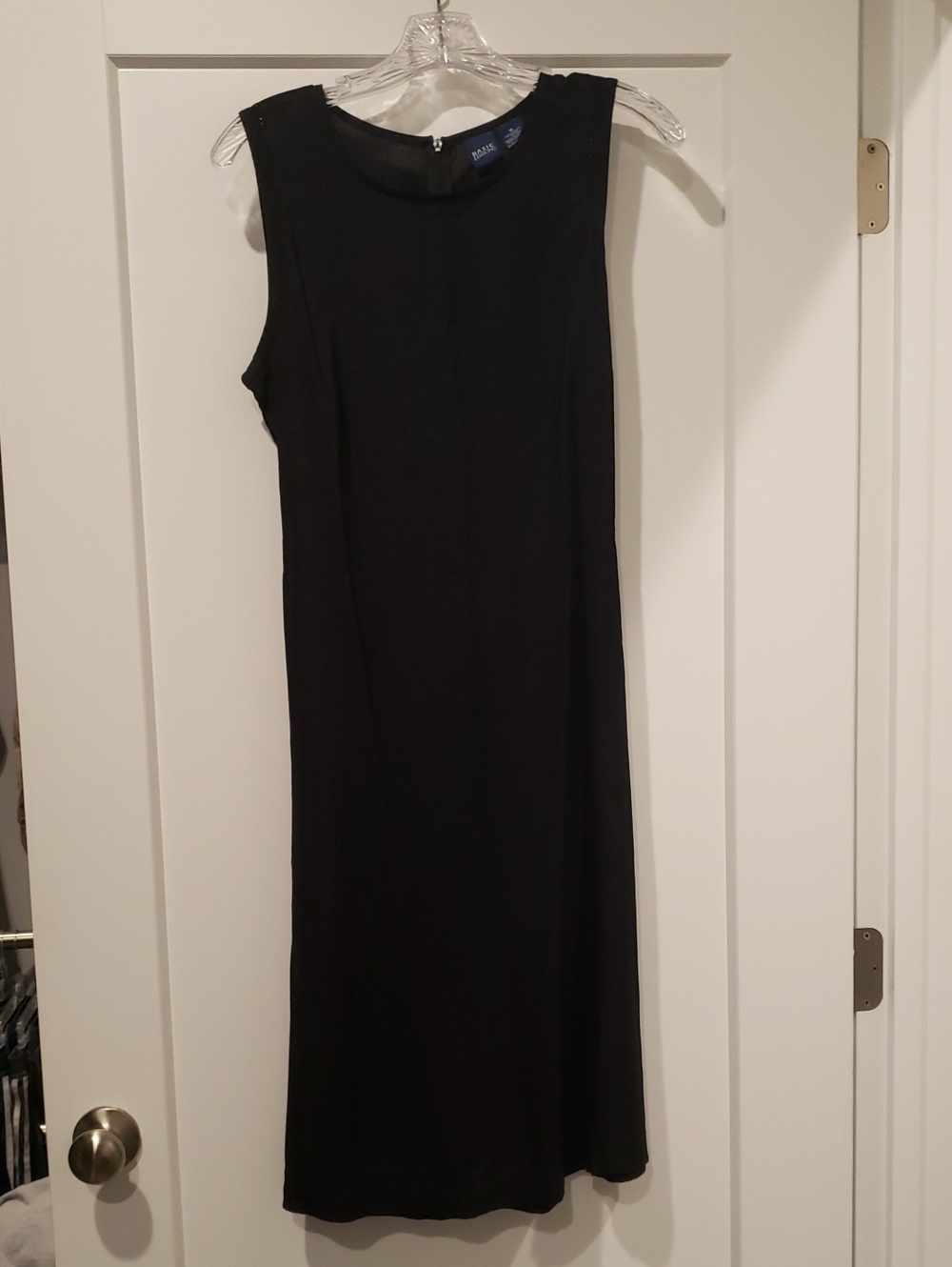 Basic Editions Classic Black Sleeveless Midi Dress